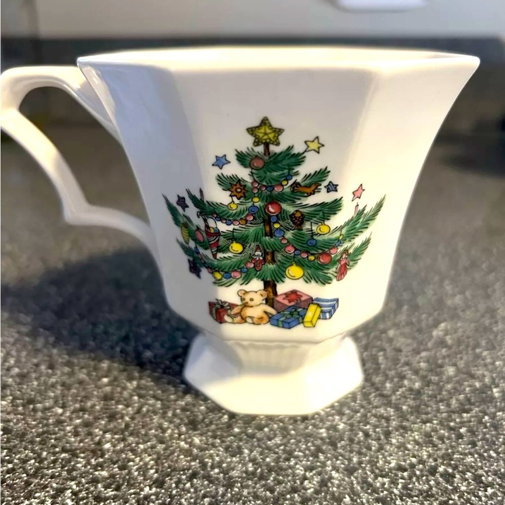 Vintage Nikko Classic Collection Christmastime Tea Cup Set 🫖☕️ - Picture 4 of 10